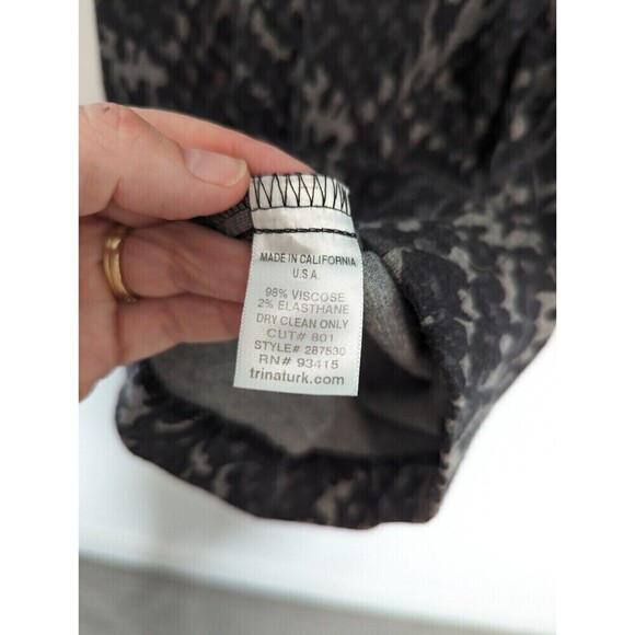 Trina Turk Shift Dress Womens Size‎ 4 Gray Short Sleeve Knit Office Academia - Picture 10 of 10